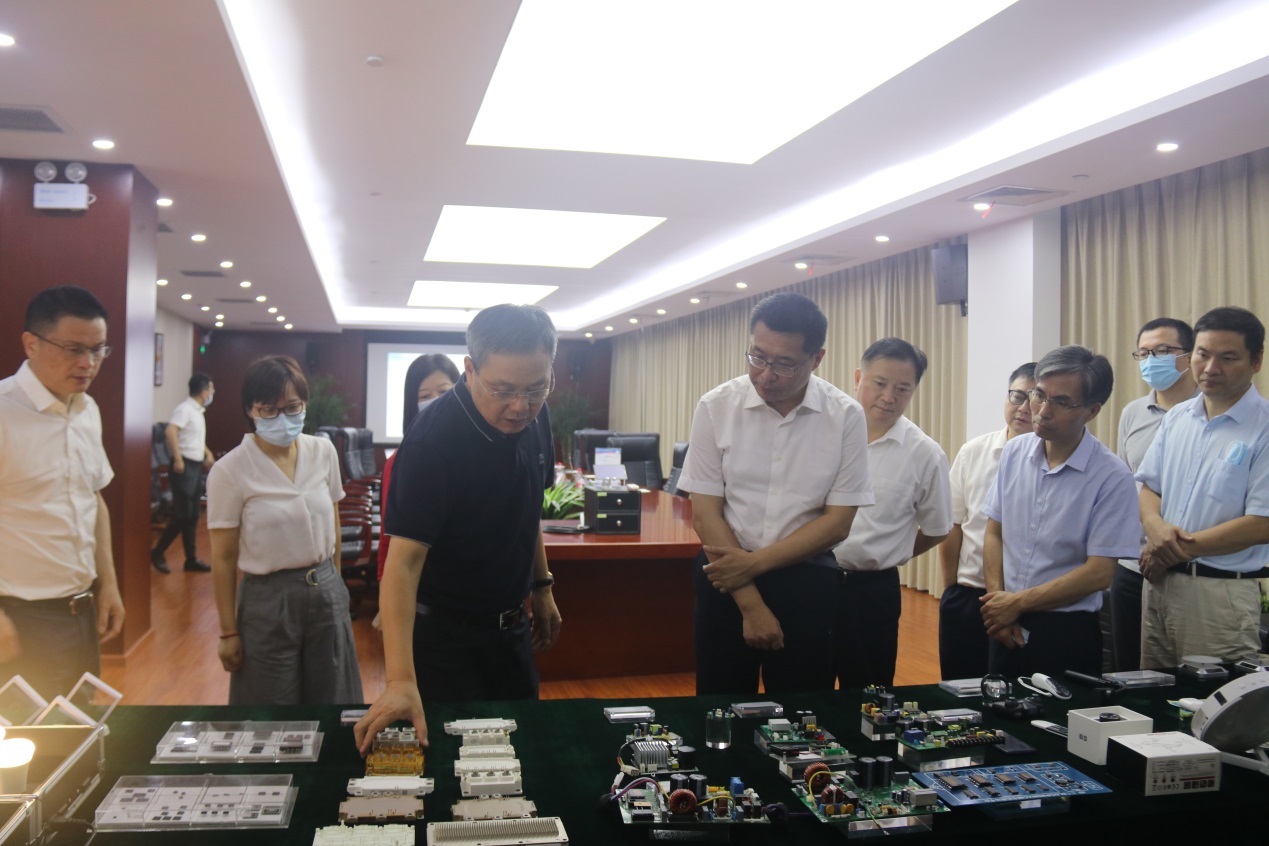 16336634779130118lwA.jpg 16336634779130118lwA.jpg